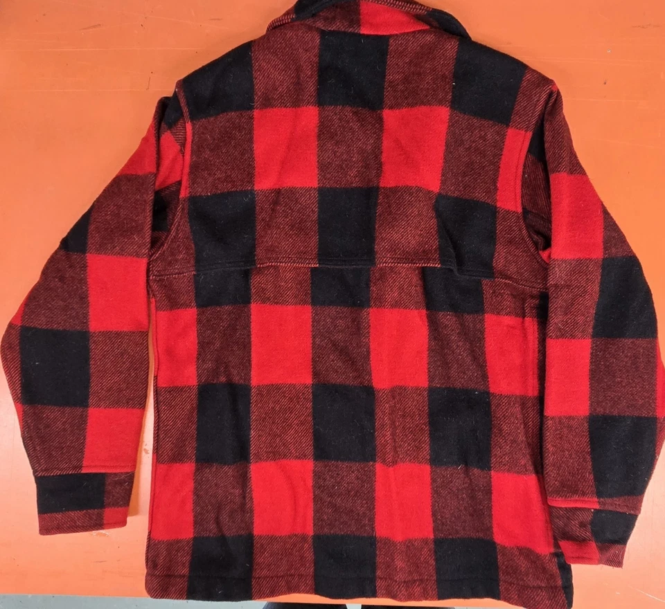 Woolrich Vintage USA 70s Mackinaw Wool Hunting Buffalo Plaid 124. Men's medium - Image 2 of 4