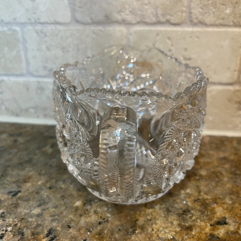 Crema de vidrio vintage corte cristalino detallada floral geométrica 3,5" X 3,5" Foto 4 de 4