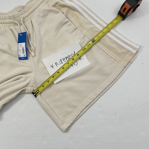 RARE Womens Size L Adidas x Lilo & Stitch Beige Boucle Shorts HT3944 Large - Picture 18 of 20