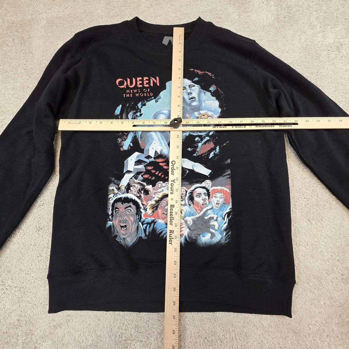 Queen News of The World Black Band Shirt Adult Size XL Black Short Sleeve Tee View 3