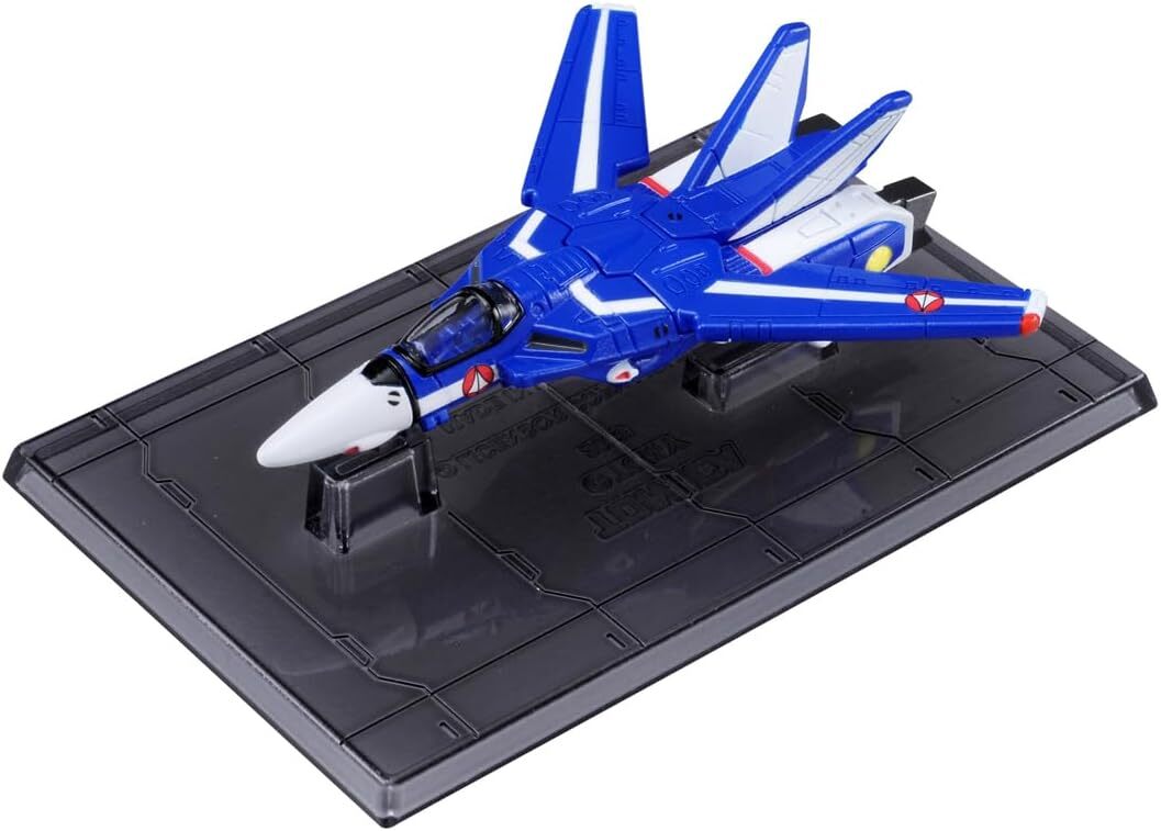 Takara Tomy Tomica Premium Unlimited The Super Dimension Fortress