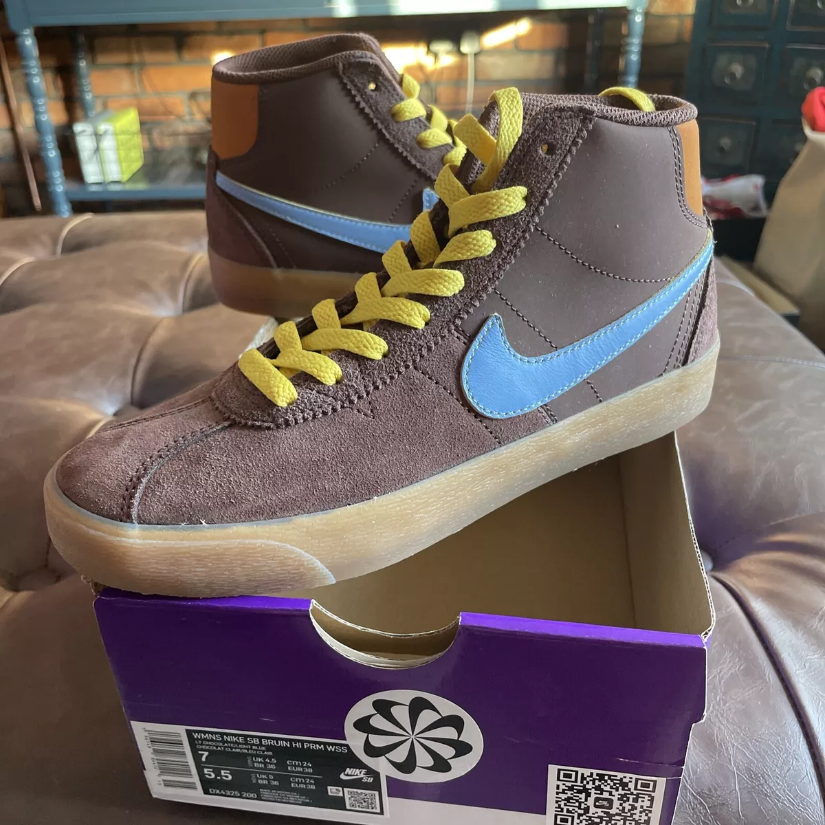 Light blue top nike sb