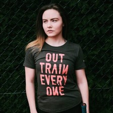 Unique Out Train Eco-Play Womens Training Tee Grey/Pink