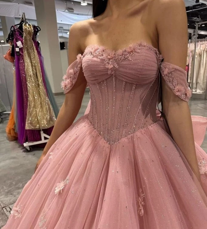 Vestido de tul de quinceañera | Vestido de baile con apliques de encaje con cuentas y hombros descubiertos Sweet15/16 Foto 3 de 4