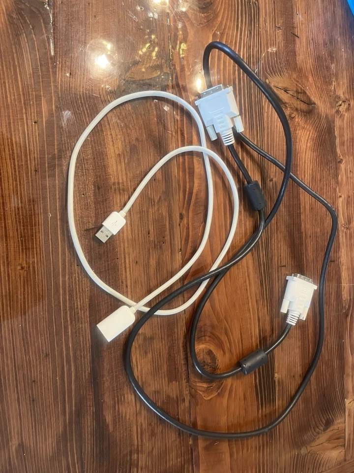 Apple Mac Mini A1103 Desktop Computer 2005 Model Plus mighty Mouse And Keyboard - Image 2 of 4