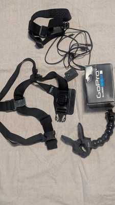 GoPro HERO4 Silver Camera Accessory Bundle   Mounts, Straps, Clips, Manuals
