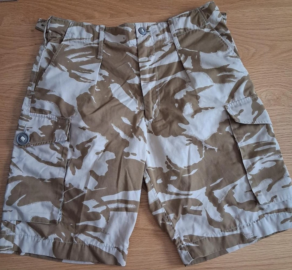 Combat Lightweight Camouflage Shorts - Waist Size 88cm/34" Approximately - Image 1 of 4