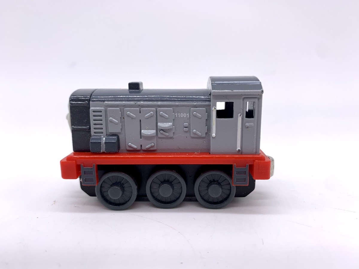 2008 Thomas The Train Dennis Diecast Metal Tank Engine Magnetic | eBay