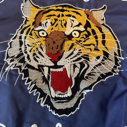 Forever 21 Los Angeles California Satin Bomber Jacket Embroidered Tiger - Picture 3 of 16