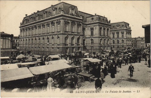 36 ISSOUDUN LE PALAIS DE JUSTICE ET LA FONTAINE MONUMENTALE