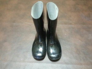 boys black rubber boots