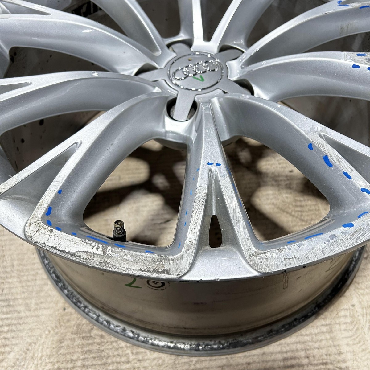 audi A8 純正ホイール 19インチ 4本 9J5HPCD112+33 A5/S5/A7/S7等にも　(VHK324) クレジットカード QRコード決済可能 Audi A8 Quattro Wheel Alloy Rim 19
