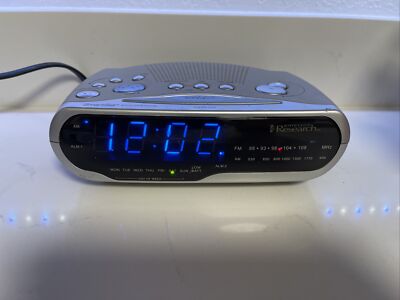 Emerson Research CKS1850 SmartSet AM FM 2-Alarm Clock Radio Blue Dimmer ...