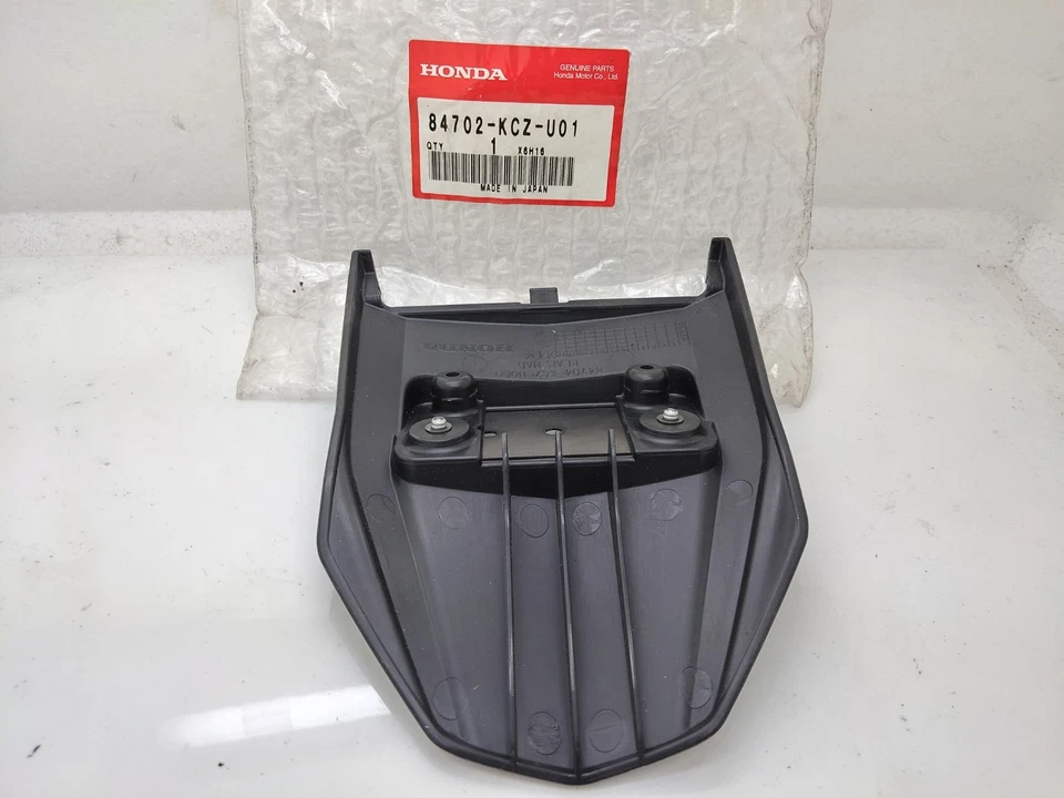 Honda XR250r CRF230L Guard Comp Mudgaurd 84702-KCZ-U01. Genuine.Nos.NEW - Image 2 of 2