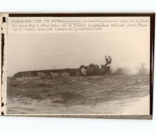 Crucero argentino General Belgrano hundimiento 1982 Atlántico Sur foto de prensa