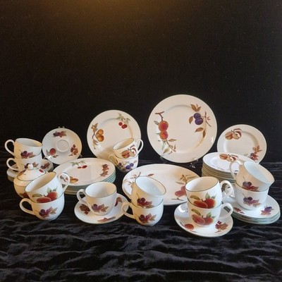 Vintage Royal Worcester Evesham Vale Geschirr Teller Teetassen Untertassen