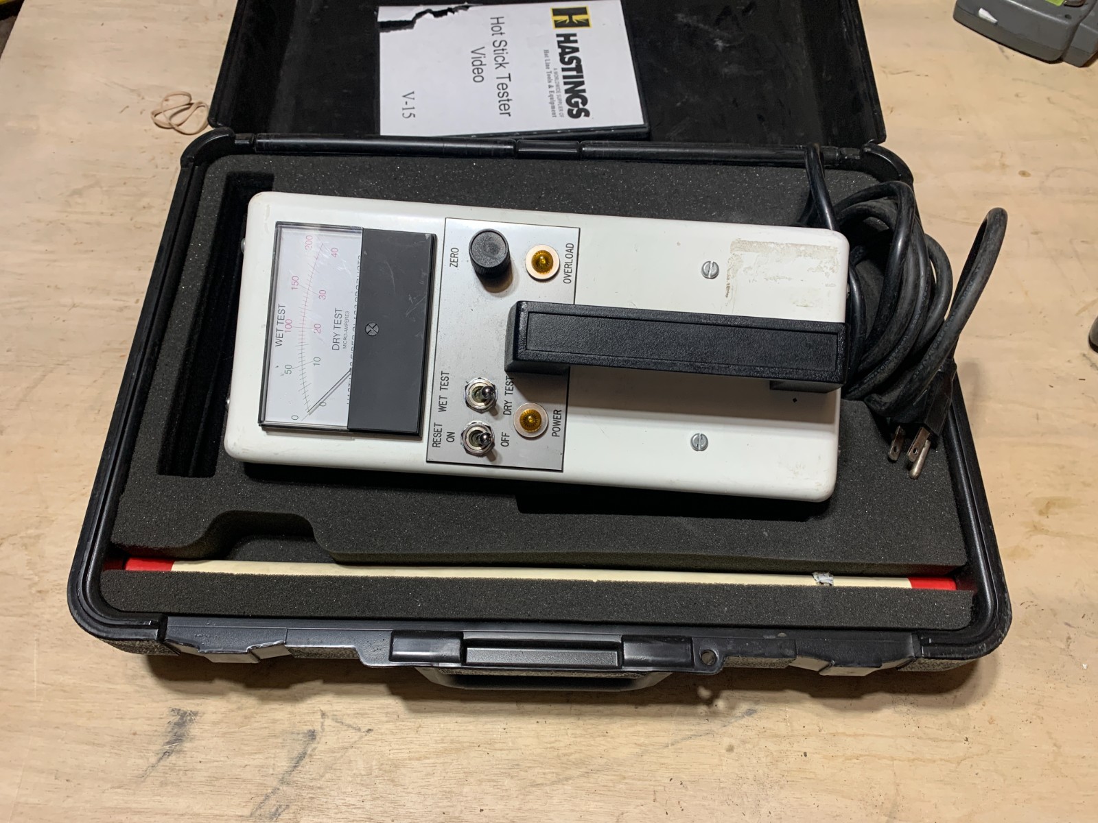 HASTINGS FIBER GLASS PRODUCTS HOT STICK TESTER 6799 with Case