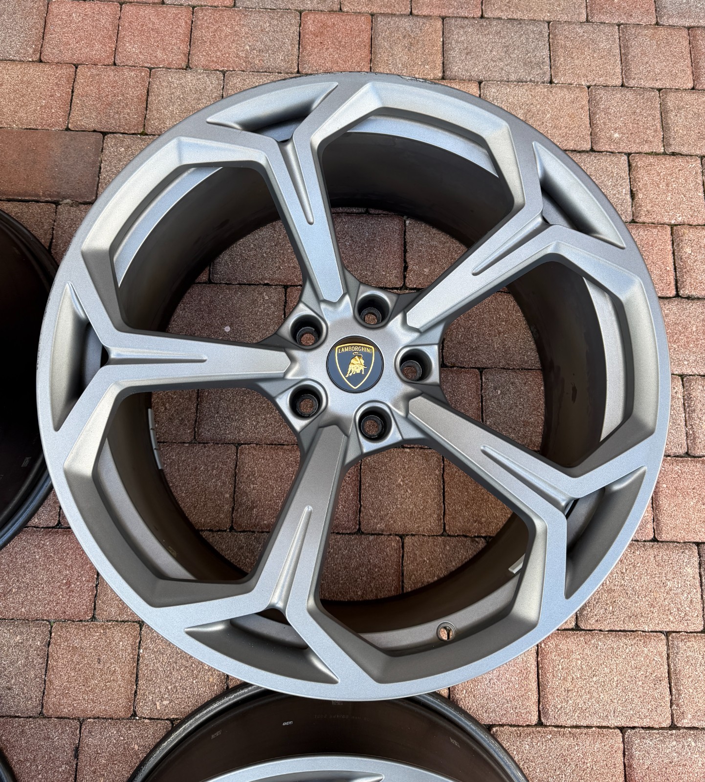 4ML601025 Set of 22" OEM Genuine Factory Wheel Rim For 19-24 Lamborghini Urus