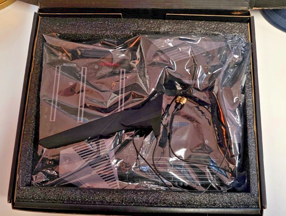 x570 Aorus Master Motherboard + 32GB 3200Mhz & 8GB 2666Mhz DDR4 + Noctua Fans - Image 2 of 4