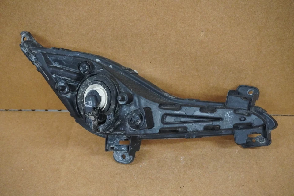 Faro antiniebla izquierdo del lado del conductor Hyundai Elantra 2014 2015 2016 OEM 92201A5010 Foto 2 de 4