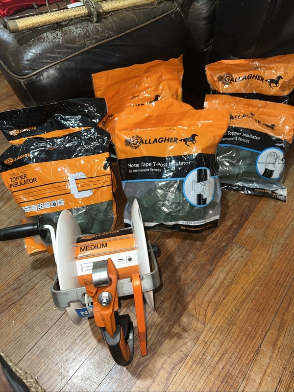 Lot of Gallagher Medium Reel w/Various Bags of Insulators New