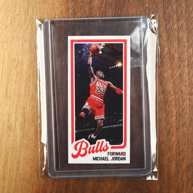 Michael Jordan Rookie RC Supermini NO 1986 Fleer Basketball Card - 2/3