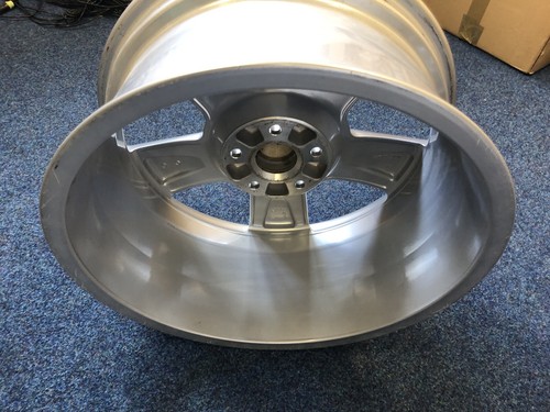 Audi A4 B7 18” Alloy Wheel - Picture 3 of 5