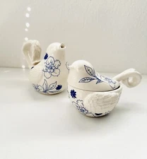 Vintage Grasslands Road Floral Pattern Ceramic Bird Creamer & Sugar Set