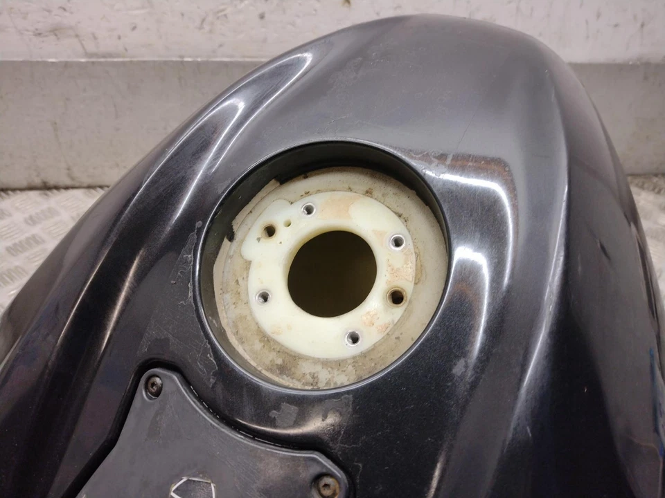 2009 DUCATI STREETFIGHTER 1100 S 1098 V2 Fuel Tank (GRAZES) - Image 3 of 4