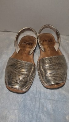 Pons Women's Silver Metallic Leather Slip On Flat Sandals Straps Size 5