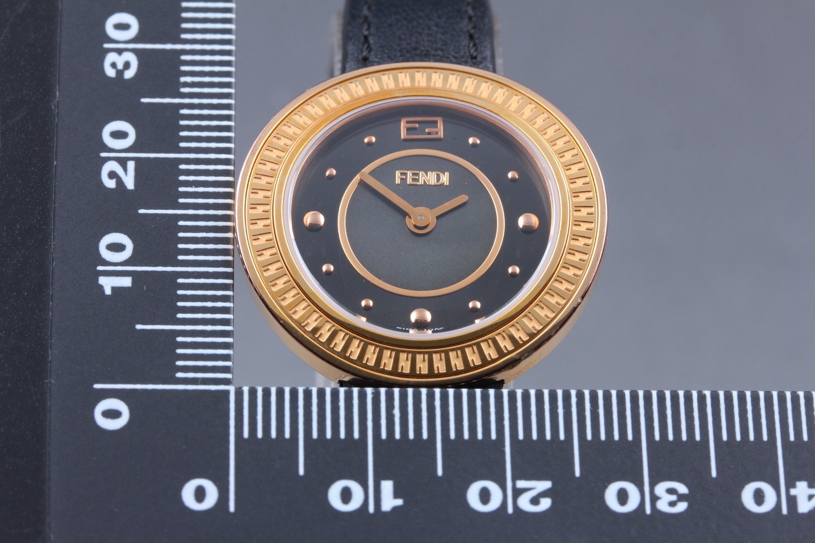 Near MINT Fendi My Way 35000S Black Dial Gold Quartz 28mm Ladies Elegant Watch thumbnail 10