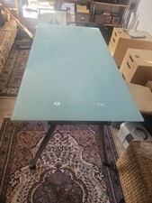 Table  ou bureau en verre poli mat