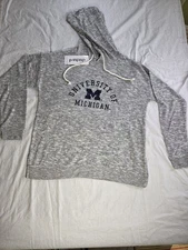 Chicka-d University of Michigan Women's Sweatshirt Medium. Lightweight. NWT