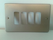 AVE P34SC PLACCA COLOR BRONZO PER SERIE GRATTACIELO 4 MODULI