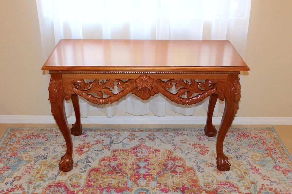 Mesa consola vintage de caoba - tallada a mano estilo Chippendale/pies de garra y cara Foto 4 de 4