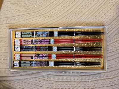 5 Pairs Geisha Girl Lacquer Red Black Chopsticks Japan Japanese eat sushi ramen