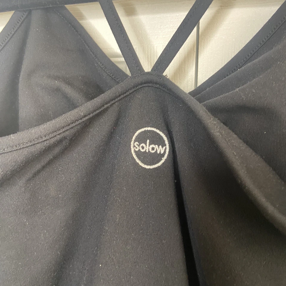 Nuevo con etiquetas Sujetador Solow Sport Mujer Atleisure Cami Mediano Negro Espalda Corredora Estante Logo Foto 4 de 4