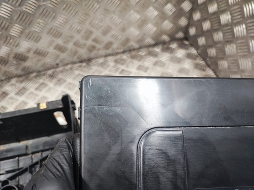 Renault Trafic MK3 2.0 Vivaro B 2015-19 Battery Box 244465684R - Picture 8 of 9