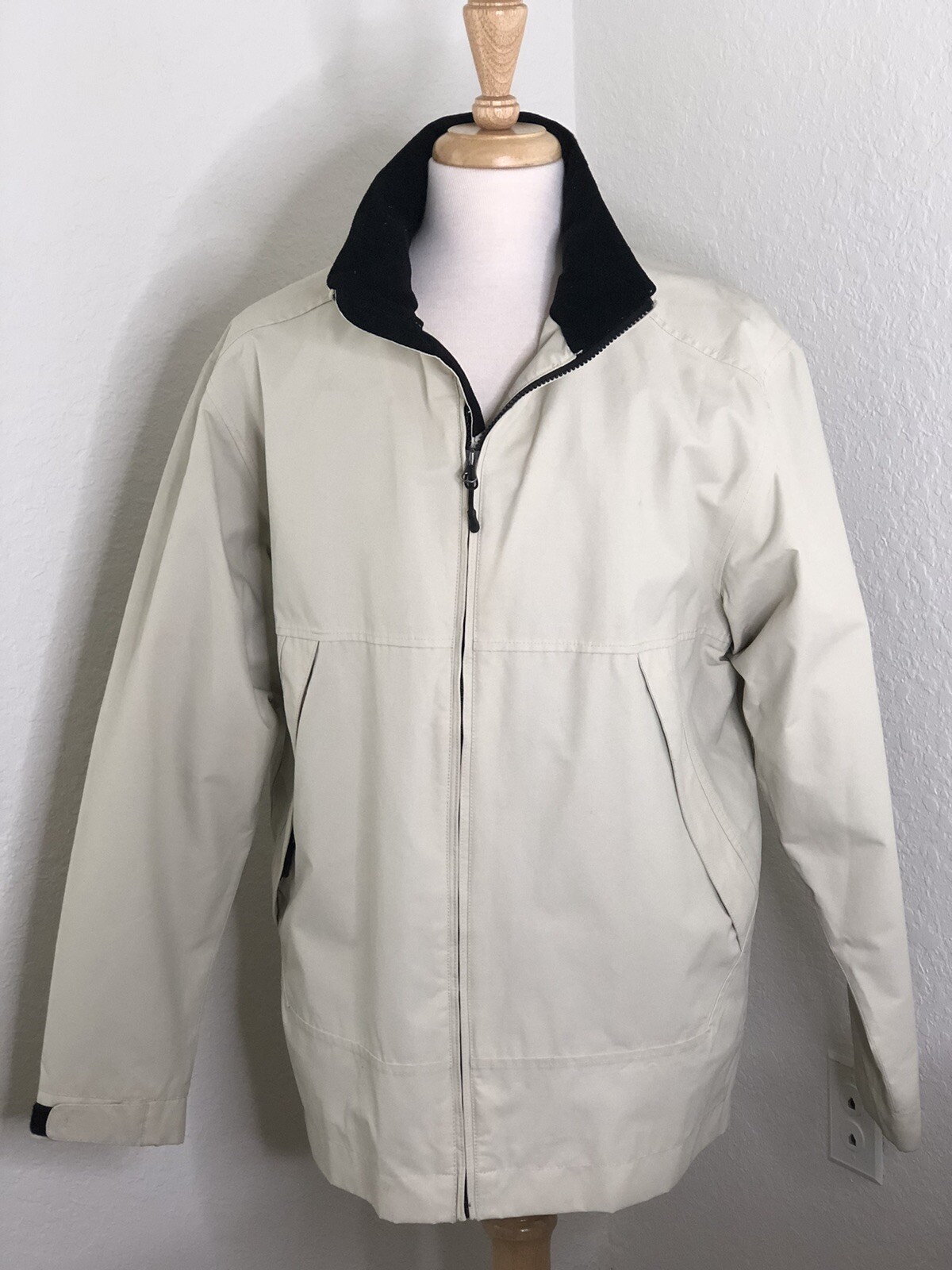 AIGLE FRANCE MEN'S 2XL FULLY LINED RAIN JACKET HIDEAWAY HOOD .WHITE