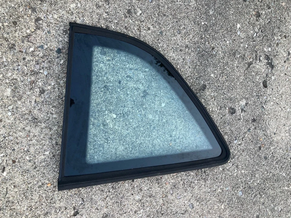 OEM 1987-1988 Ford Thunderbird Turbo Coupe LH Rear Quarter Window 87 88 Carlite - Image 3 of 4