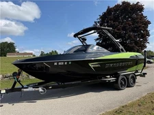 2015 Malibu Wakesetter 23 LSV  Black