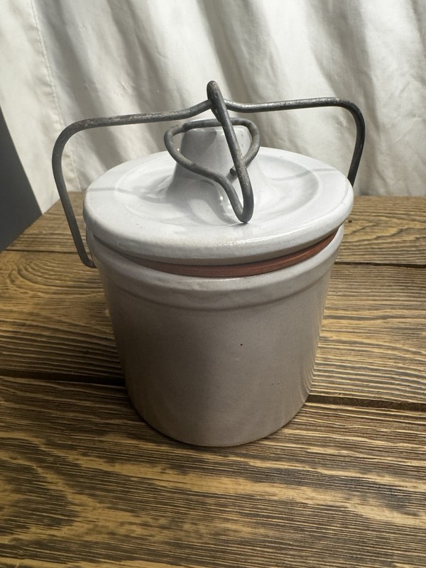 Vintage Gray Crock w/Lid Bail Handle EXCELLENT CONDITION🔥