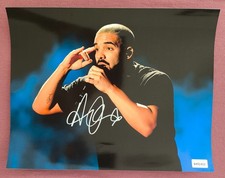 Autograph Drake  Signed 8x10 photo