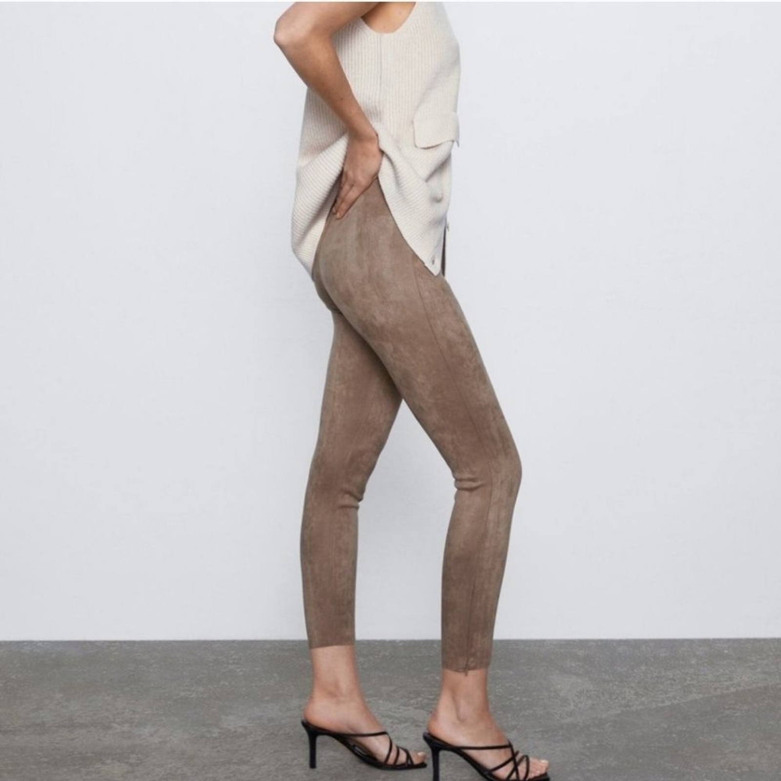 Zara Faux Suede High Rise cropped Pants tan Size L thumbnail 2