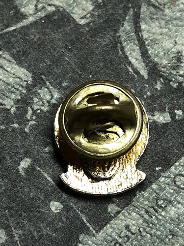 Vintage Gold tone UAW Union V-Cap Lapel Pin - Picture 4 of 7