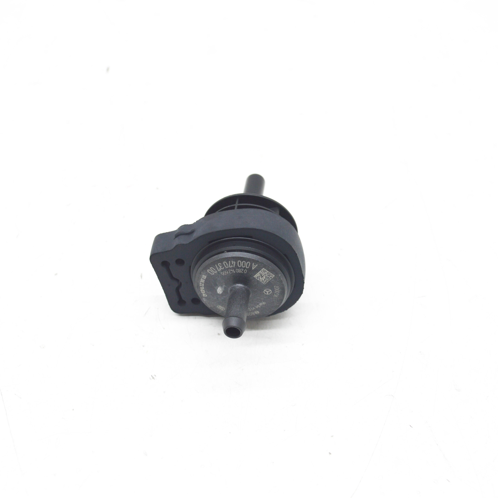 NEW MB CLA COUPE C118 VAPOR CANISTER PURGE VALVE A000470370064  
