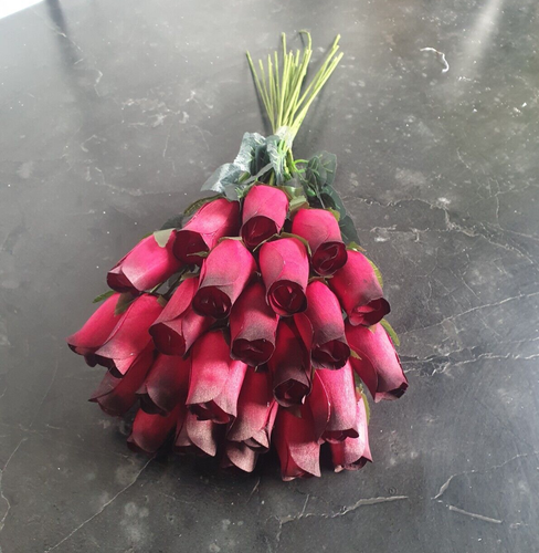 6 rose in legno con foglie -rosso scuro con punta nera -bocciolo più grande - stelo lungo 44 cm - Foto 3 di 9