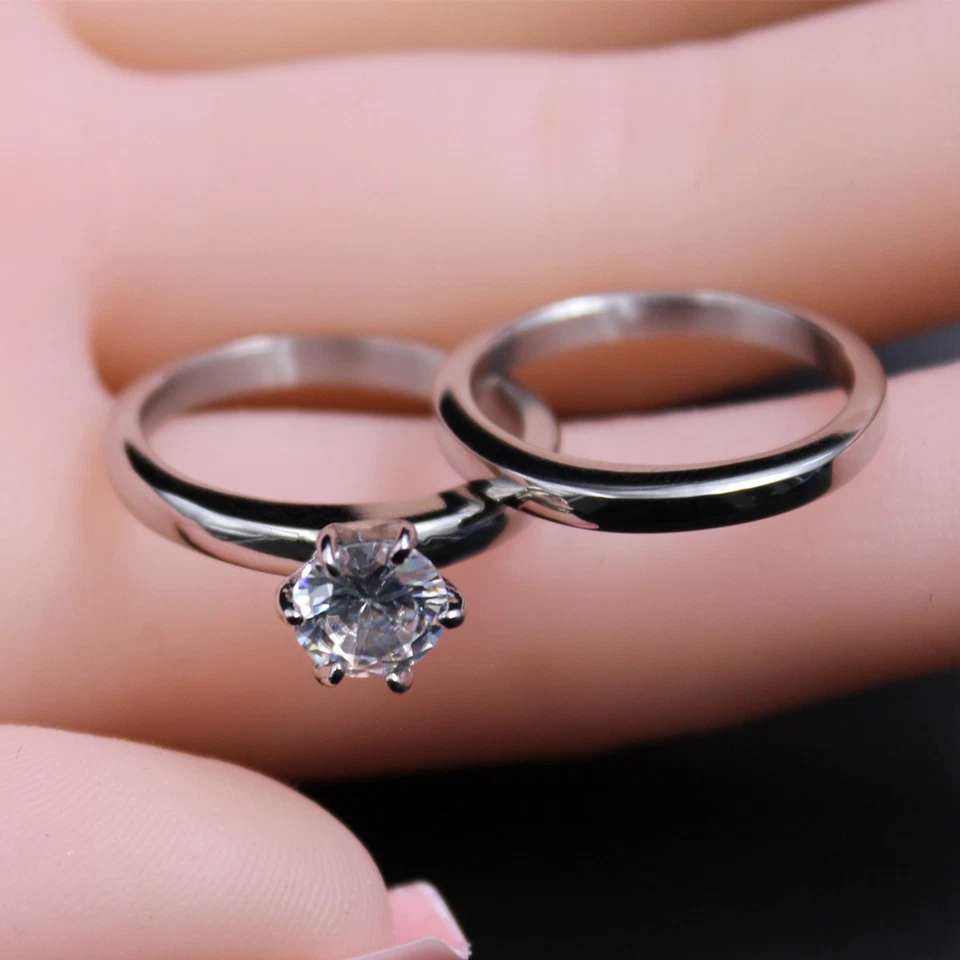 Juego de anillos de compromiso de boda de acero inoxidable corte redondo AAA CZ para mujer talla 5-10 Foto 2 de 4