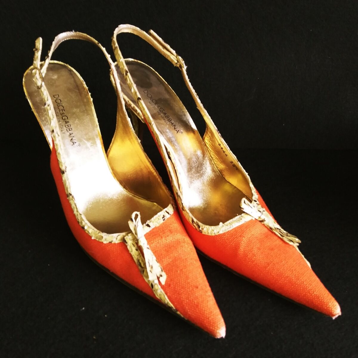 Dolce & Gabbana Orange Closed Toe Pumps Size 38.5 or 8.5 4 Dolce & Gabbana Orange Closed Toe Pumps Size 38.5 or 8.5 4