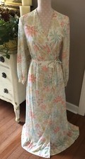Vintage Olga Nylon Full Sweep Robe Wrap Around Pockets Peach Floral Women  s M
